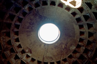 Interno del Pantheon, Roma, Italia da A. Lorenzini