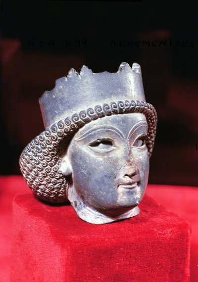 Testa di un principe, da Persepoli, V-IV secolo a.C. lapislazzuli da Achaemenid