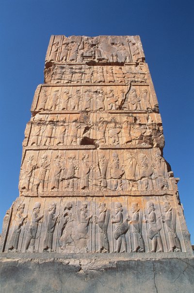 Ingresso ovest della Sala delle Cento Colonne, raffigurante file di dignitari che sostengono il Re in cima da Achaemenid