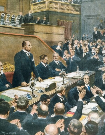 Mussolini annuncia al Senato l