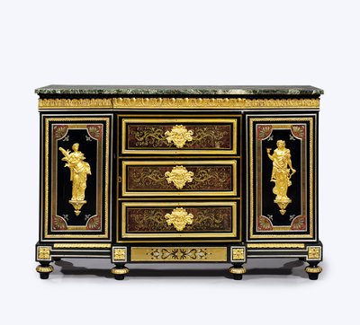 Mobiletto laterale in marqueterie boulle con montature in bronzo dorato, tardo Luigi XVI da Adam (attr. to) Weisweiler