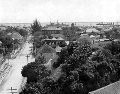 Duke Street e il porto, Kingston, Giamaica, c. 1905 da Adolphe Duperly and Son