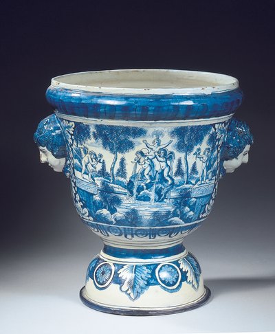 Grande urna mitologica da giardino in stile barocco di Delft blu e bianca, c.1700 da Adriaen (fl.1868 d.1701) (attr.to) Kocks
