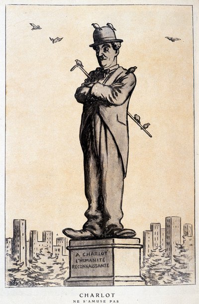 Charlot in statua con scritta sul piedistallo: "A Charlot, l