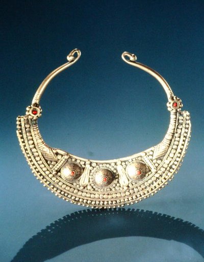 Collana traforata da Afghan School