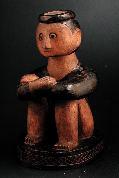 Figura seduta di un uomo con un copricapo, Tsonga, Mozambico, fine XIX secolo da African