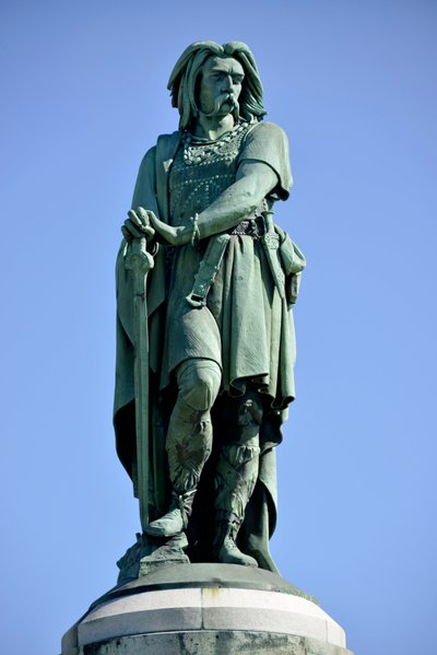 Statua colossale di Vercingetorige (72-46 a.C.), leader gallico da Aime Millet