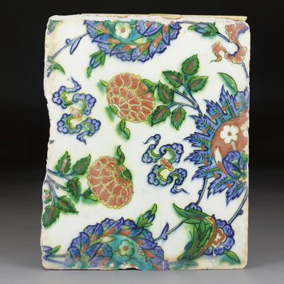 Piastrella in ceramica policroma di Iznik, Turchia ottomana, fine XVI secolo da Albert Schule