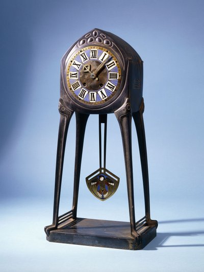Un orologio da tavolo di Albin Muller, prima del 1904 da Albin Muller
