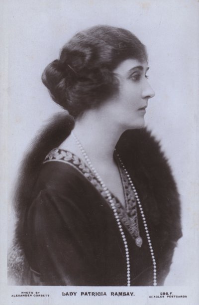 Lady Patricia Ramsay (foto b/n) da Alexander Corbett