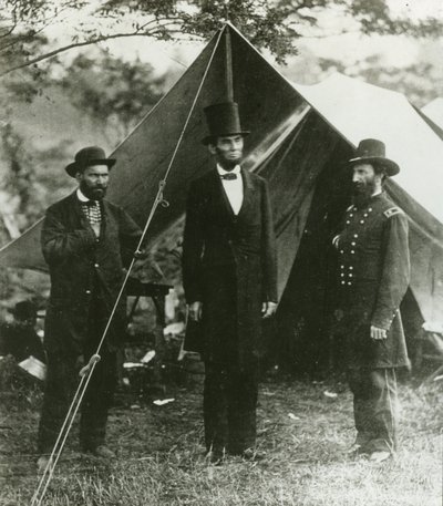 Abraham Lincoln con Allan Pinkerton e il Maggiore Generale John A. McClernand, 1862 da Alexander Gardner