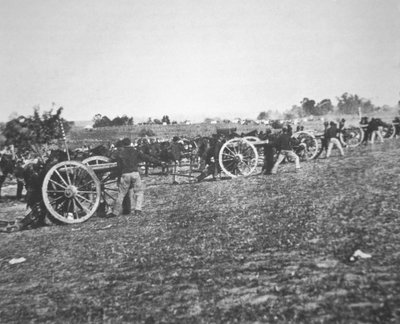 Batteria D., 2° Artiglieria degli Stati Uniti in azione durante la Guerra Civile Americana da Alexander Gardner