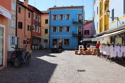 Nelle strade di Caorle da Alexandra Joseph
