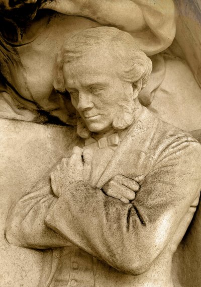 Dettaglio di una scultura raffigurante il compositore Cesar Franck da Alfred Charles Lenoir