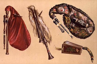 Cornamuse: quattro tra cui una Cornemuse, una Calabrese e una Musette, da 