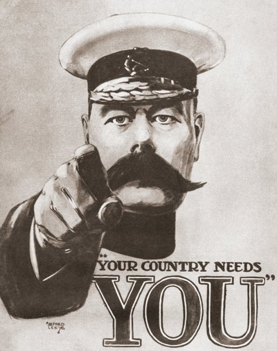 Poster di reclutamento britannico del 1914 raffigurante Lord Kitchener con le parole "Il tuo paese ha bisogno di te". Da The Story of Seventy Momentous Years, pubblicato da Odhams Press 1937. da Alfred Leete