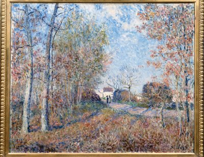 Un angolo di bosco con Sablons o la strada verso il margine del bosco da Alfred Sisley