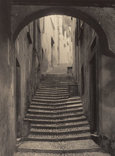 Una strada a Bellagio da Alfred Stieglitz