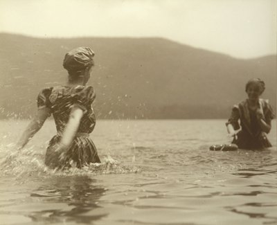 Emmy e Selma, Lago George da Alfred Stieglitz