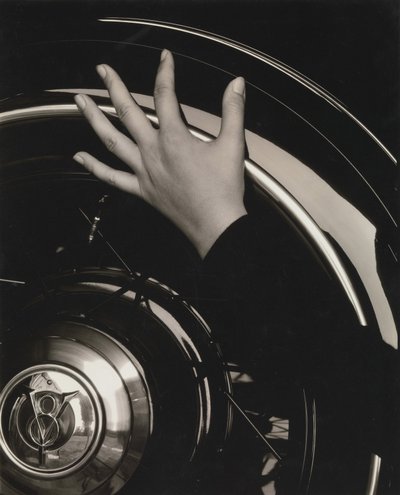 Mano e Ruota da Alfred Stieglitz
