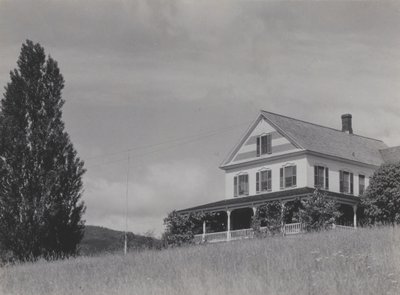 Casa sulla collina, Lake George da Alfred Stieglitz