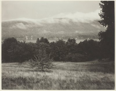 Lago George dalla collina da Alfred Stieglitz