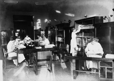 Villa Rosa Maltoni Mussolini: studio in biblioteca da Fratelli Alinari