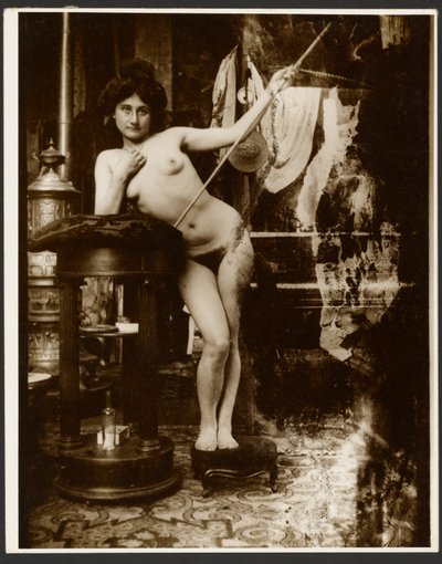 [Nudo femminile con lancia, Parigi]. da Alphonse Maria Mucha