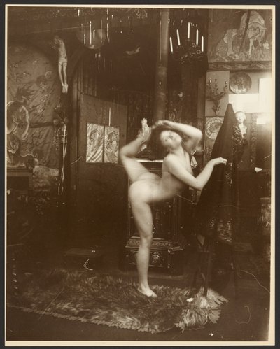 [Modella nuda come ballerina, Parigi]. da Alphonse Maria Mucha