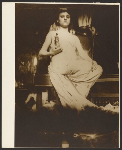 [Studio per una targa in terracotta, Parigi]. da Alphonse Maria Mucha