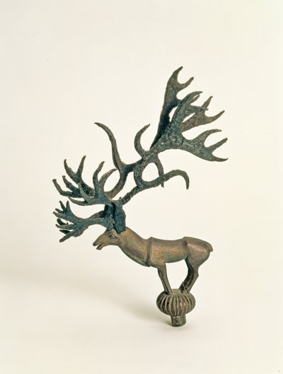 Terminale raffigurante un cervo, dai Tumuli di sepoltura di Pazyryk, V secolo a.C. (cuoio e legno) da Altaic School