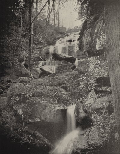 Cascata di Fall Creek, Carolina del Nord (foto in b/n) da American Photographer (after)