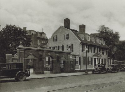 Università di Harvard: Class of 1857 Gate, Wadsworth House da American Photographer (after)