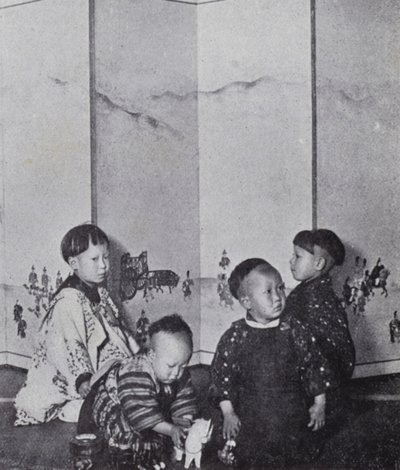 Bambini giapponesi che giocano da American Photographer (after)
