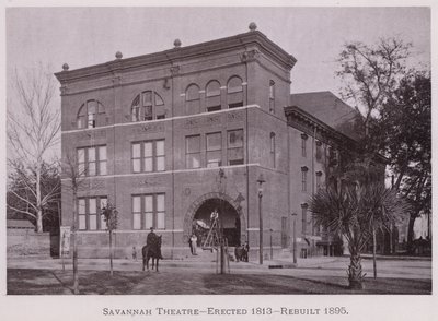 Teatro di Savannah, eretto nel 1813, ricostruito nel 1895 (foto in bianco e nero) da American Photographer (after)