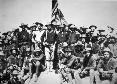 Un trionfante Theodore Roosevelt con i suoi 