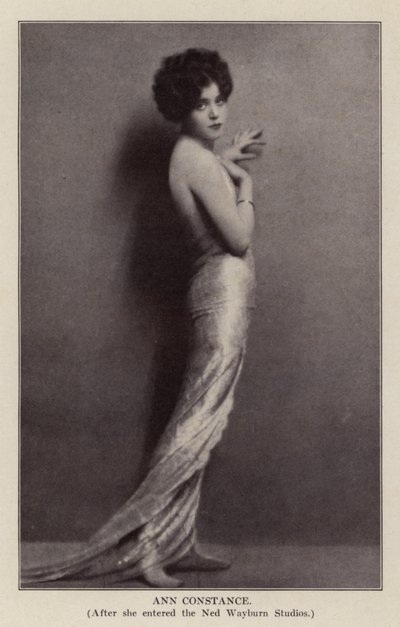 Ann Constance (foto b/n) da American Photographer