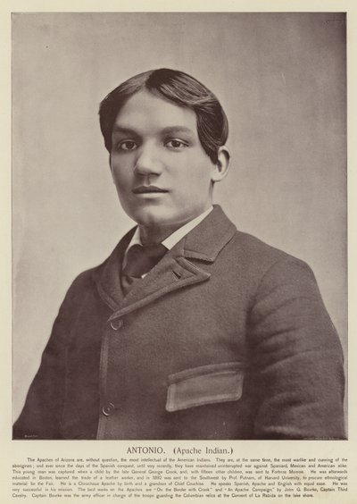 Antonio, indiano Apache da American Photographer