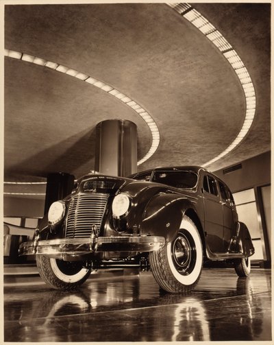 Chrysler Airflow Four Door Sedan, pub. 1937 (foto seppia) da American Photographer
