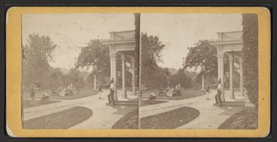 Prato orientale e portico, Comunità di Oneida, Stato di New York, c.1870 da American Photographer