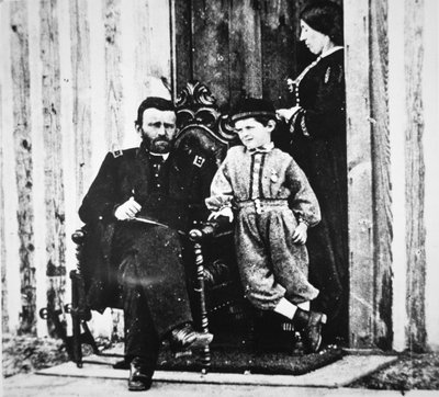 Generale Grant con sua moglie Julia Dent e il loro figlio Frederick Dent Grant, a City Point da American Photographer
