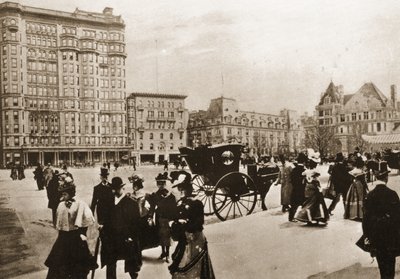 Davanti al Plaza Hotel, New York City, 1896 da American Photographer