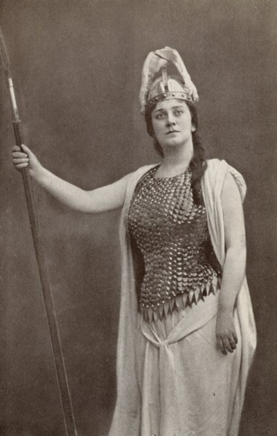 Lillian Nordica, nel ruolo di Brunnhilde, in "Die Walkure" (foto b/n) da American Photographer