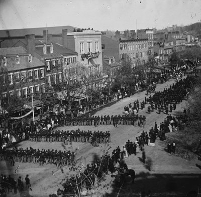 Funerale di Lincoln su Pennsylvania Ave., Washington, D.C., 19 aprile 1865 da American Photographer