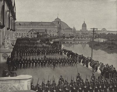 Parata militare nel giorno della dedicazione da American Photographer