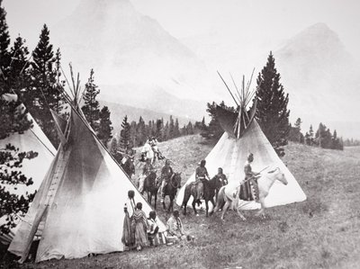 Campo di teepee dei nativi americani, Montana, c.1900 da American Photographer