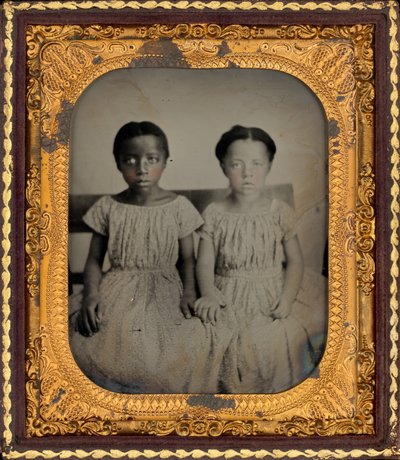 Ritratto di due ragazze, c. 1860 (foto) da American Photographer