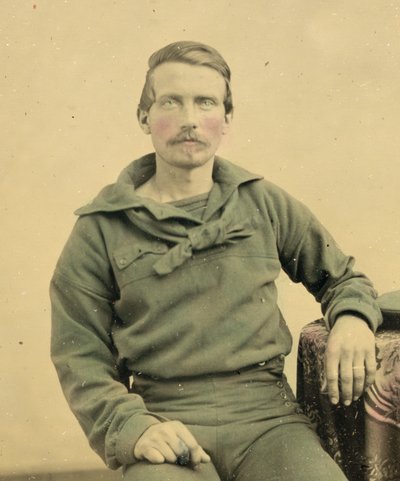 Ritratto di un marinaio in uniforme dell