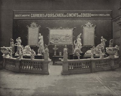Statue in Cemento da American Photographer