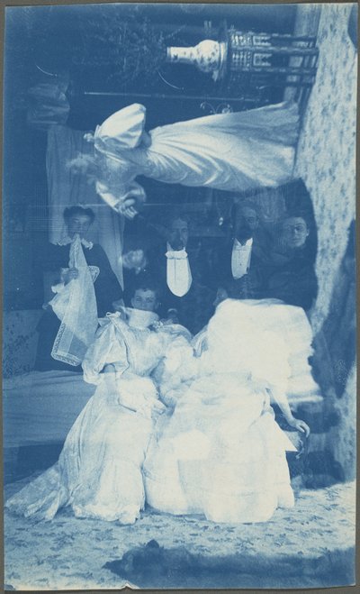 Senza titolo (Doppia esposizione di diverse persone in un interno), 1890 (foto) da American Photographer